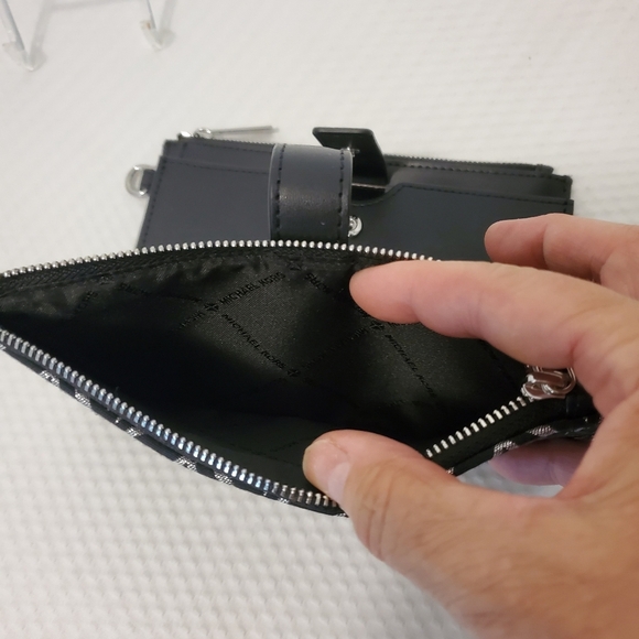 MICHAEL KORS Jet Set Double Zip Cell Phine Wallet Black & Silver - Picture 7 of 10